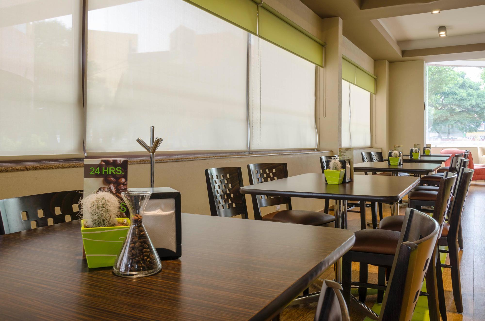 Hotel Riazor Aeropuerto 4*